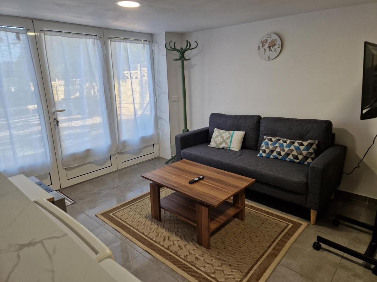 L'Auberge De Sucy - Studio Climatise Extérieur photo